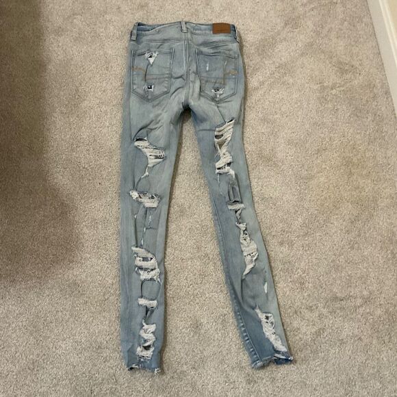 AE ripped super high rise skinny jeans light wash size 2 - Picture 5 of 6